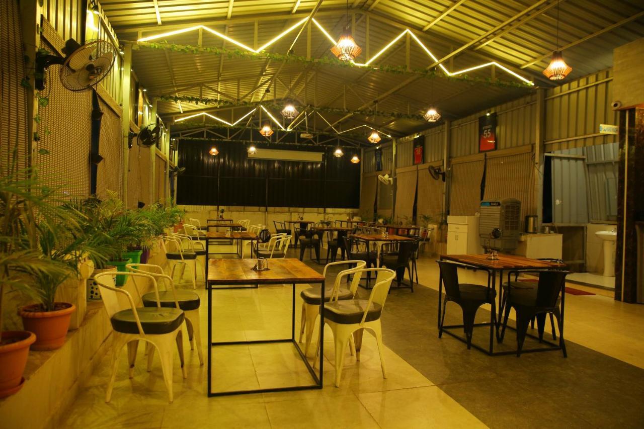 Hotel Maruthi Inn Nirmal  외부 사진