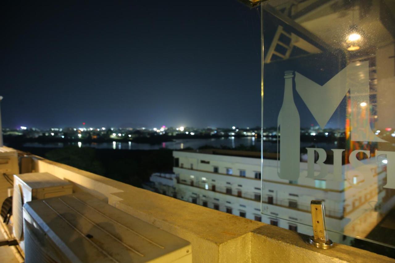 Hotel Maruthi Inn Nirmal  외부 사진