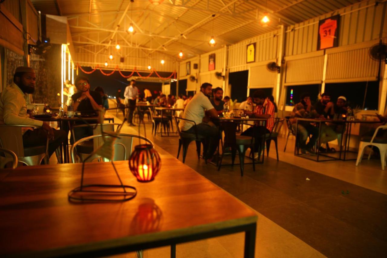 Hotel Maruthi Inn Nirmal  외부 사진