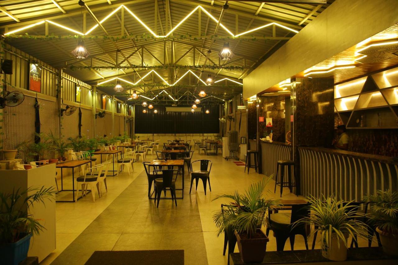 Hotel Maruthi Inn Nirmal  외부 사진